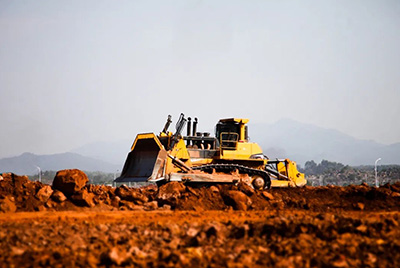 2023全球工程機(jī)械制造商50強(qiáng)排行榜（Yellow Table 2023）公布，山推再度上榜，位列第31位，較去年名次上升2位，成為唯一一家排名上升的中國(guó)工程機(jī)械品牌